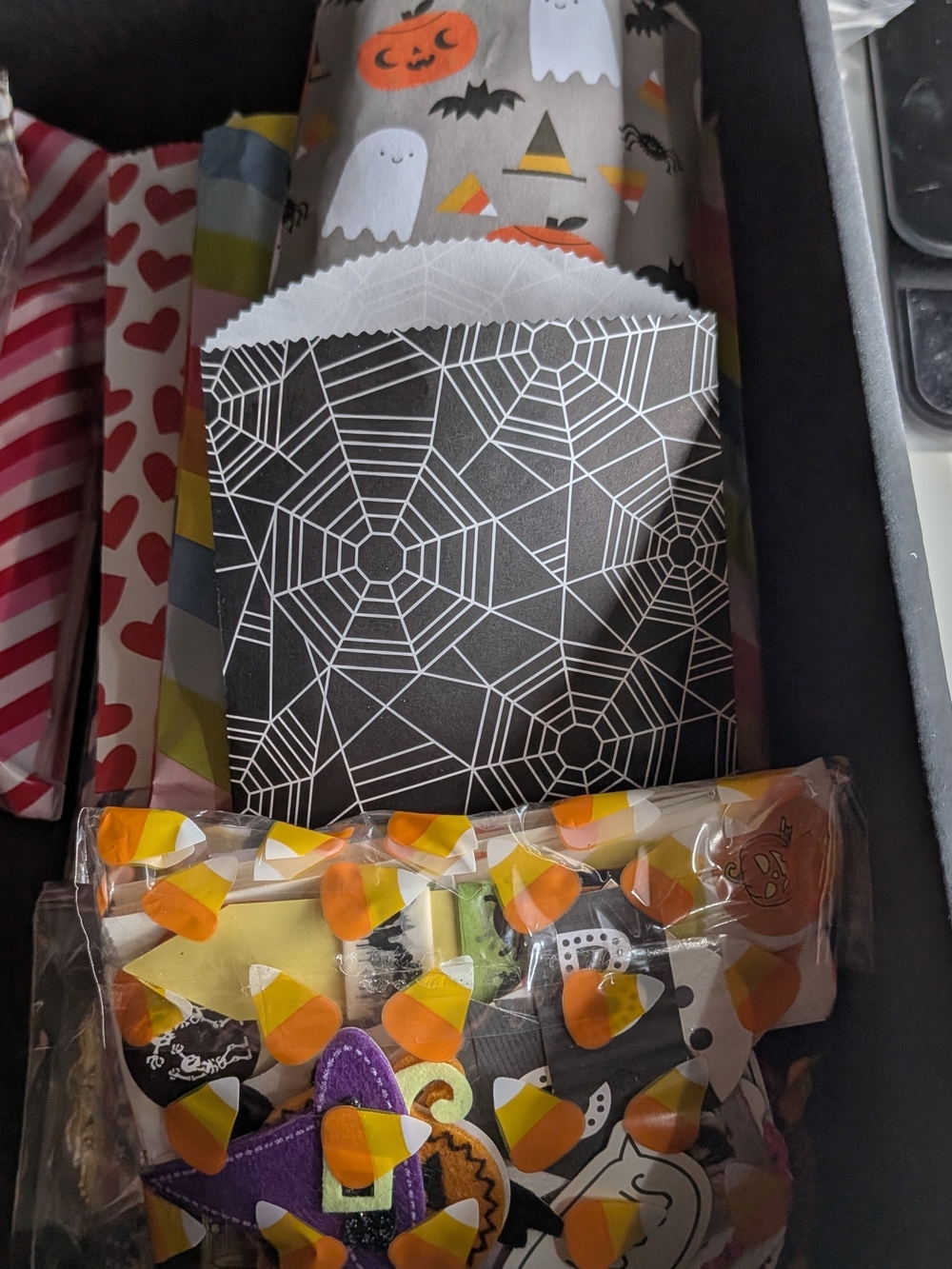 4+ POUNDS Craft Supplies: Christmas, Easter, 4th of July, Halloween, Valentine's - Picture 3 of 7
